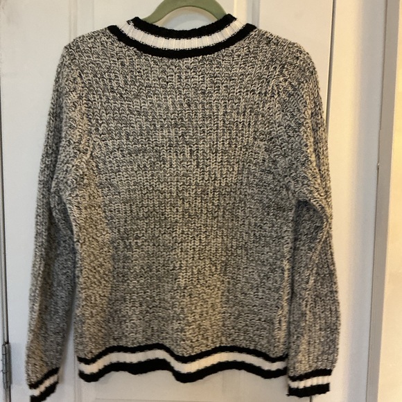 Say What? Monochrome Black and White V-Neck Sweater Large NWOT - Picture 8 of 8